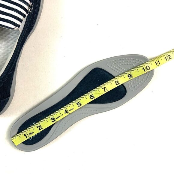 CROCS Slip-on Canvas Flats - Picture 8 of 11